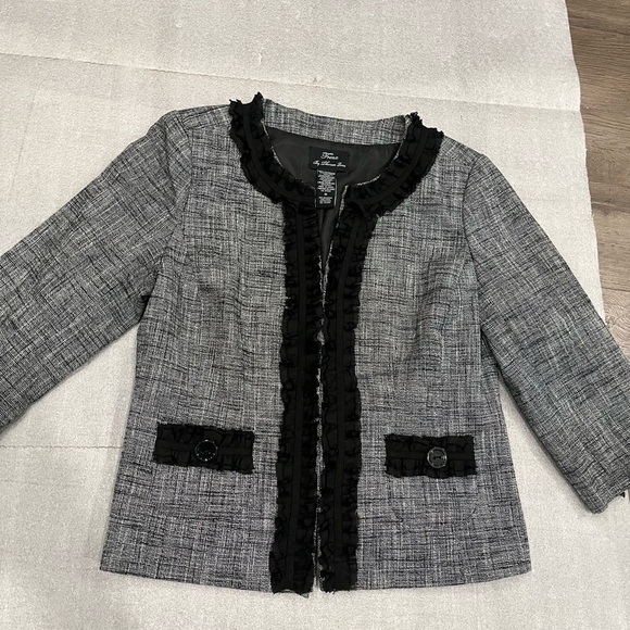 Frenz Jackets & Blazers - [US M]Frenz Chic Gray and Black Linen Blend Tweed Lace Jacket Hook Eye VTG